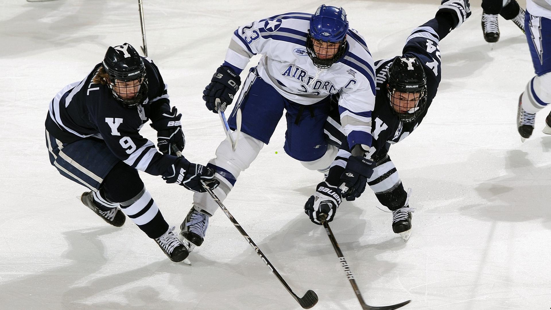 踢球者独家澄清，因卡皮耶与勒沃库森之间不存在任何离队口头协议，球员专注药厂新征程
